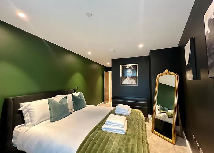 The Midnight Garden Escape At Ryedale House